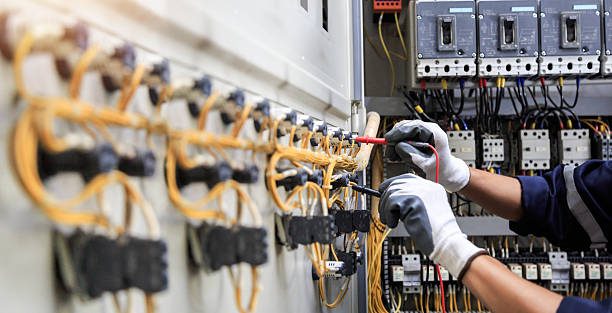 Professional Electrician technician working in Oakland, MD